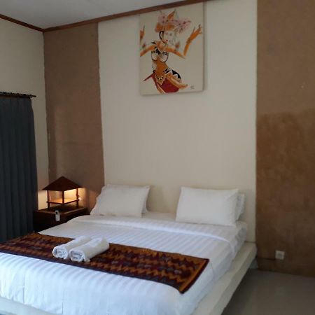 Village Corner Homestay Kuta  Экстерьер фото