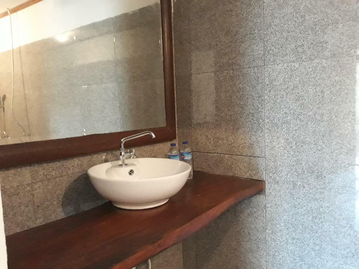 Village Corner Homestay Kuta  Экстерьер фото